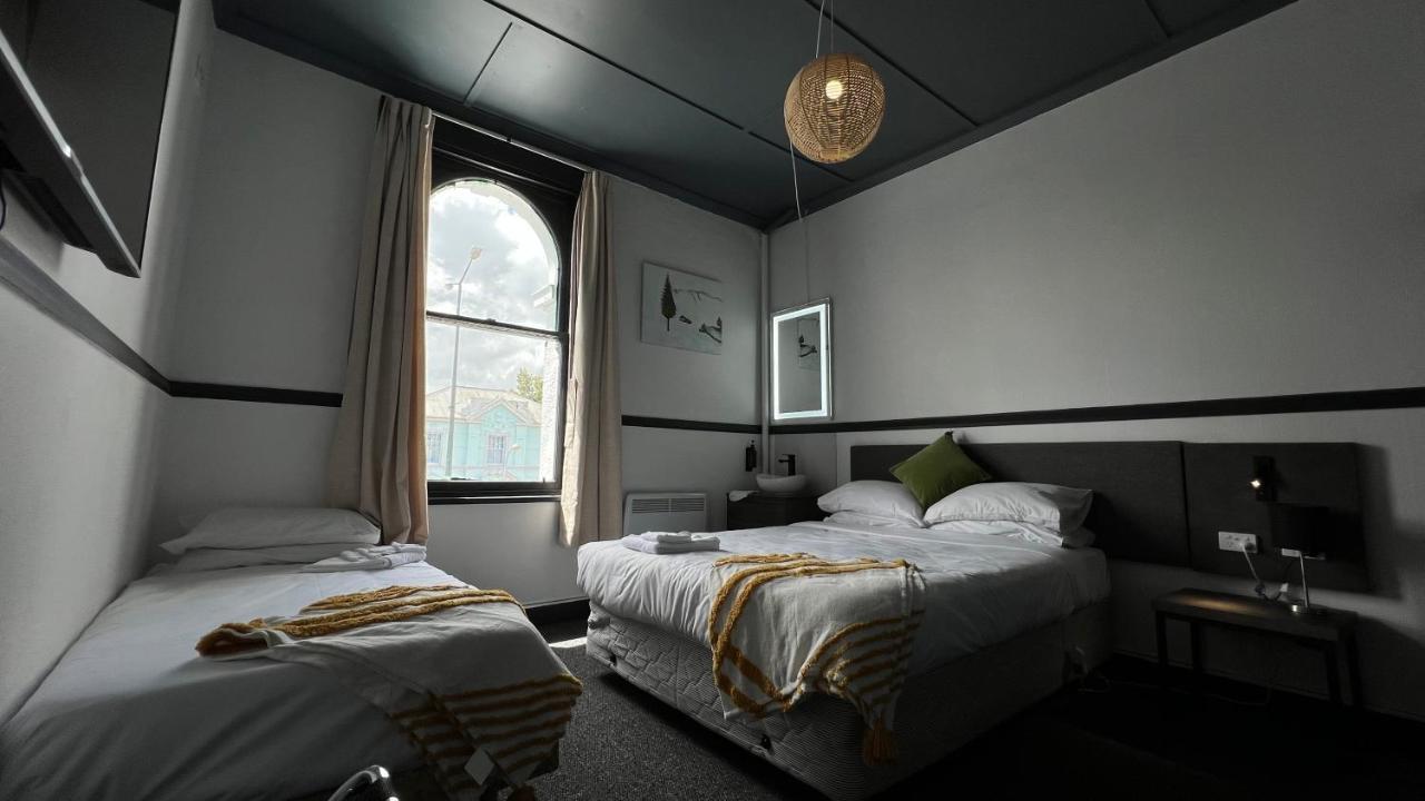 Railway Hotel Winton Екстериор снимка