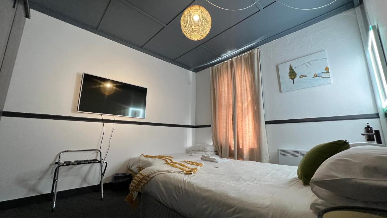 Railway Hotel Winton Екстериор снимка