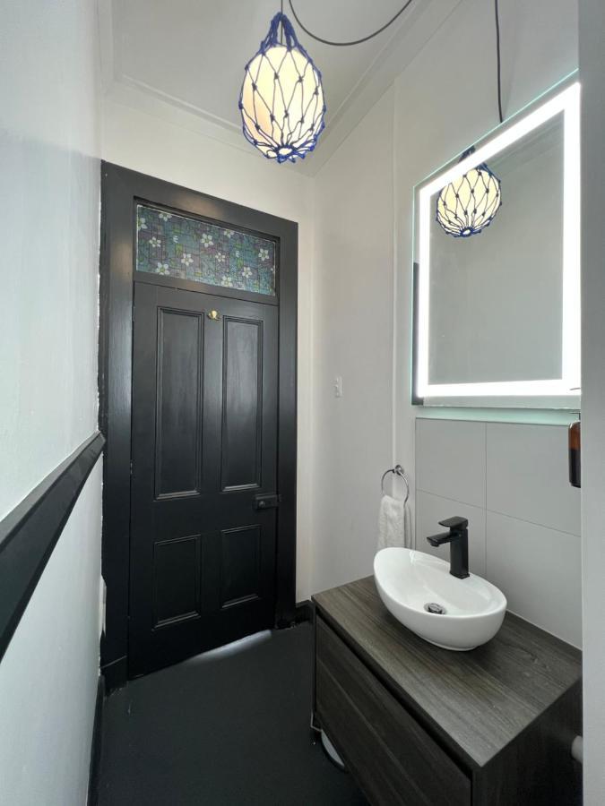 Railway Hotel Winton Екстериор снимка