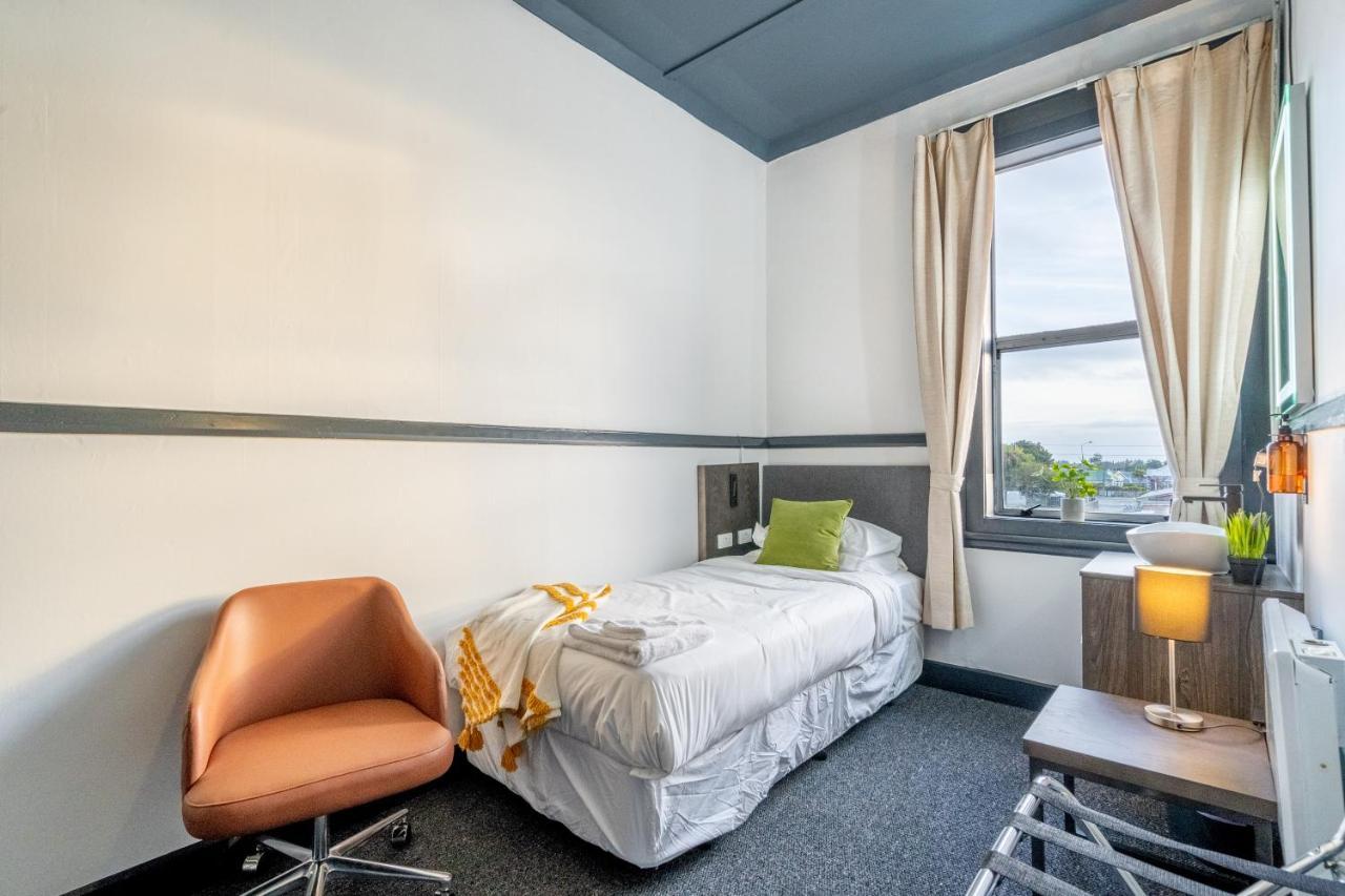 Railway Hotel Winton Екстериор снимка